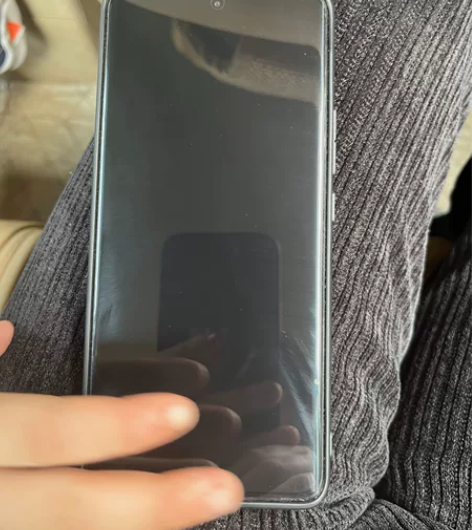 小米12pro 8+256 黑色，一直戴套...
