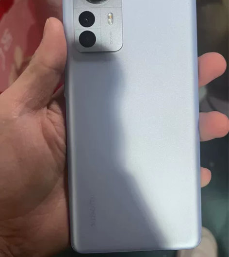 出小米12Pro12+256，摔一就这样了...
