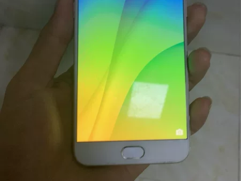 出售夏一部OPPO  r9s 使用正常内存...