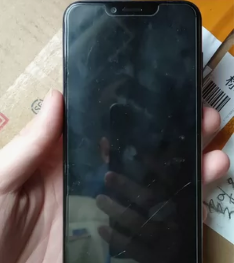荣耀play6+64换过屏幕，现在又摔裂了...