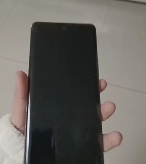 换手机了，出之前的自用手机，华为荣耀50，...