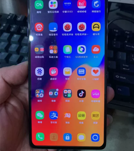 moto x30屏下摄像头版 全程戴套贴膜...