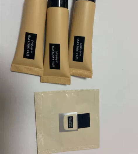 植村秀小方瓶粉底10ml 774号色，余1...