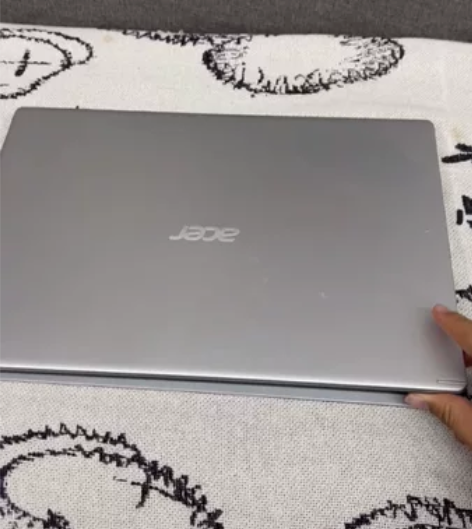 宏基笔记本 I5-10210U 8+512...