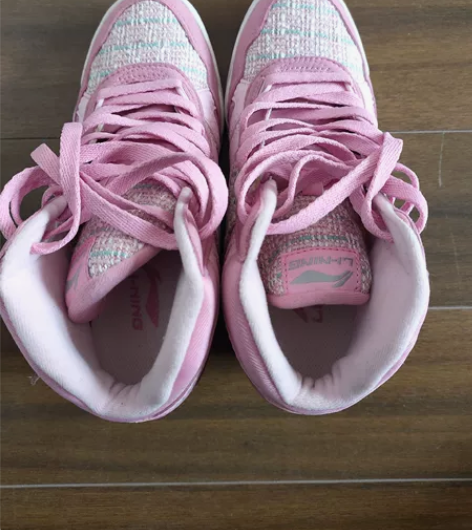 李宁女士高帮运动鞋 245 39码