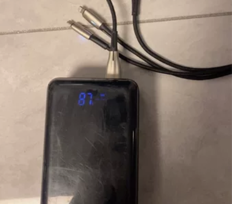 二手南极人充电宝，5万的，功能完好，磨损如...