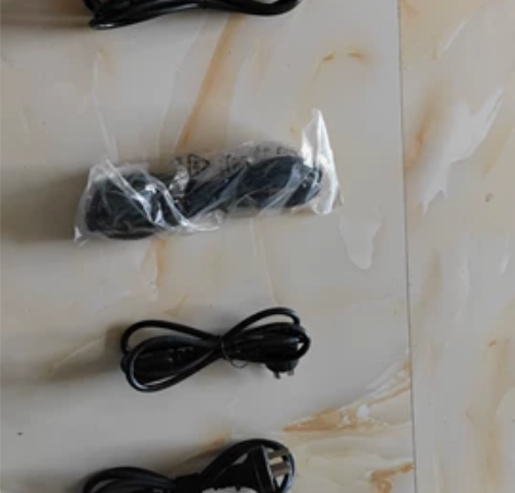 全新华硕品牌机电脑里面原装电源线,全部打包...