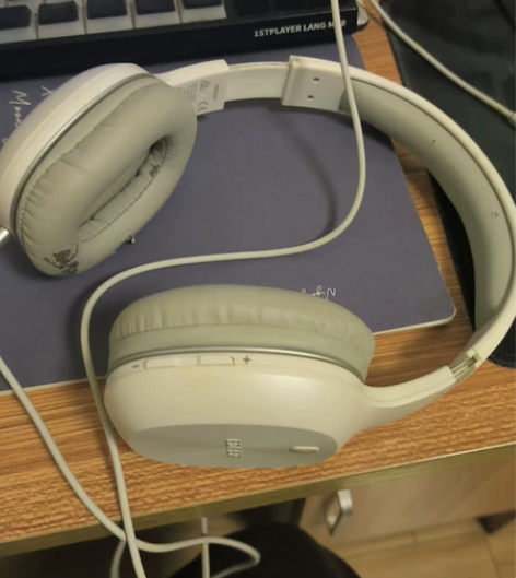 几年前买的漫步者耳机,太老了,放家里闲置,...