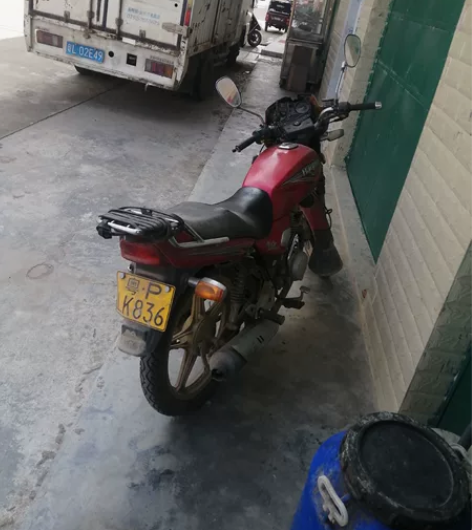 原装豪爵银豹125摩托车男士跨骑式燃油代步...