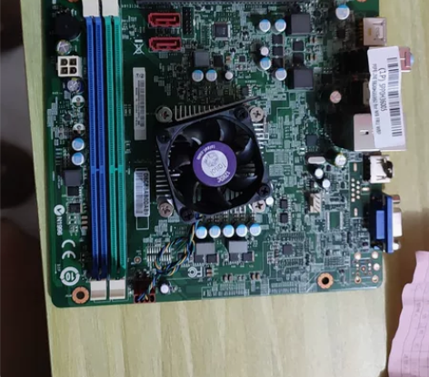 老板说好像坏掉显卡的联想台式机主板便宜出有...