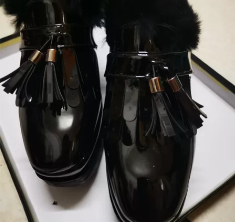 全新漆皮增高女鞋 高级深酒红色（远看像黑色...