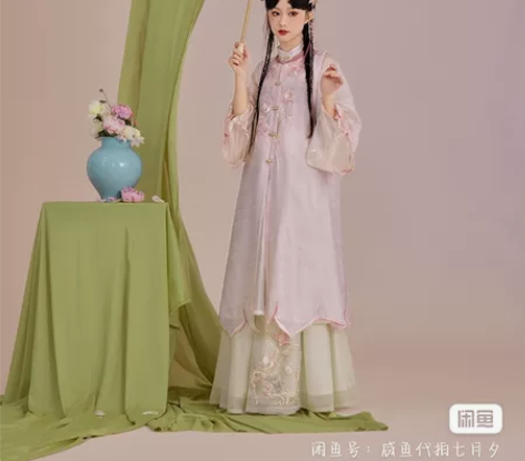 七月夕汉服明制 芙蕖 代拍 店铺在售皆可代...