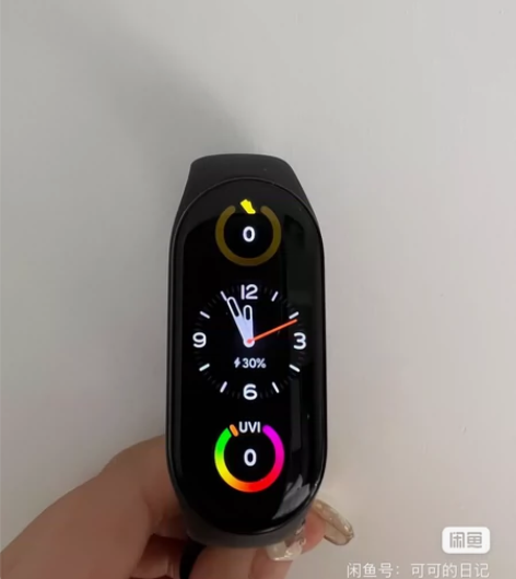 小米手环6 不是nfc版的 99新买来不到...