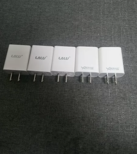 5V2.4A充电头，9.9元2个充电头非偏...