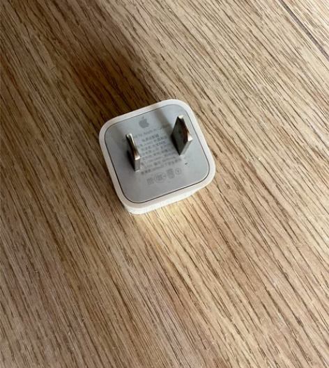 祖传苹果5V1A充电头，苹果原装，不含线，...