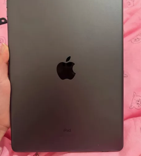 【闲置低价出】女生自用iPad7代2019...