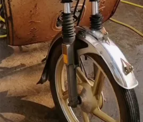 阳新军垦农场二手豪爵摩托车,成色非常好,从...