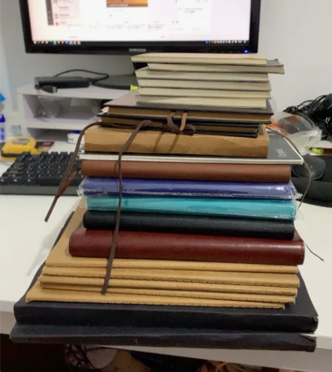 全部是笔记本子 记事本 打包卖 大部分是新...