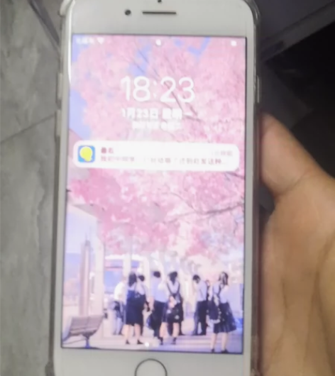 苹果8 感兴趣的话点“我想要”和我私聊吧～