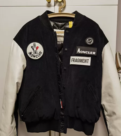 蒙口男短款羽绒服，M码九成新。非常保暖品质...