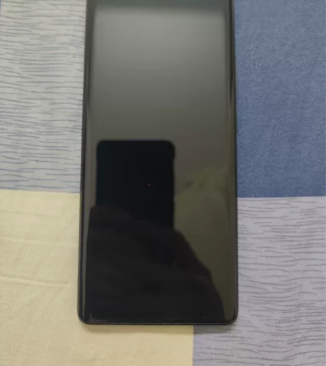 vivo X90黑色12+512，成色如图...