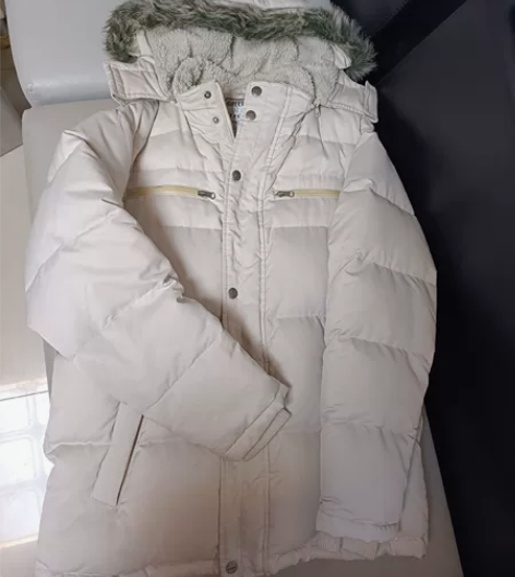 班尼路男士羽绒服，米白色，尺码L，胸围11...