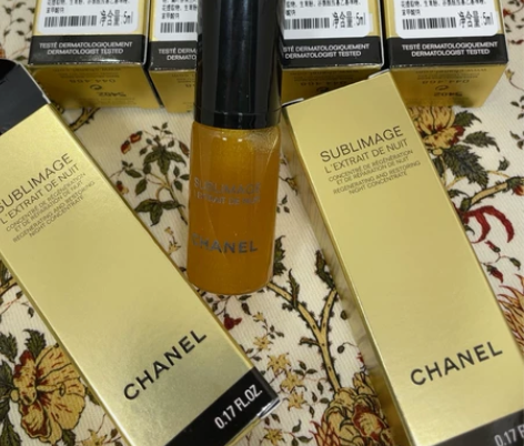 香奈儿夜间精华按压泵5ml 有6个 100...