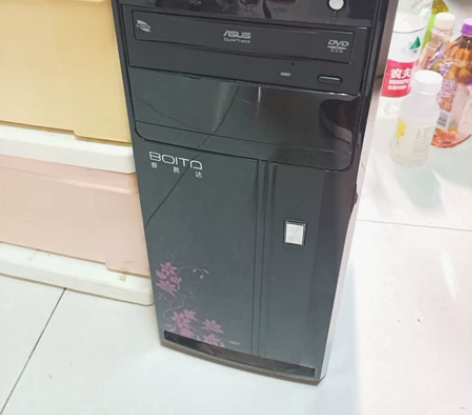 出售电脑台式机,四核处理器,4G内存条,显...
