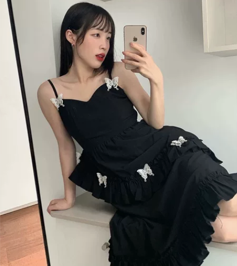 迷路森林原创设计-水蝴蝶-黑色吊带裙连衣裙...
