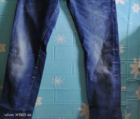 RAW男士牛仔裤m码 感兴趣的话点“我想要...