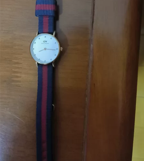 DW手表二手，正品支持鉴定 感兴趣的话点“...