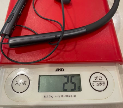 之前因为跑步买来的颈挂式入耳式sony耳机...