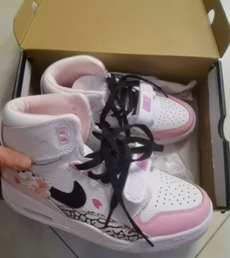 乔丹 JORDAN.樱花粉！ 老公出差给我...