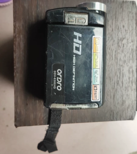欧达DDV－6300HD相机，里面没有电池...