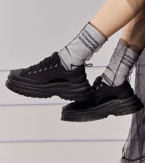 FILA斐乐厚底鞋黑色 38码数仅穿过一次...