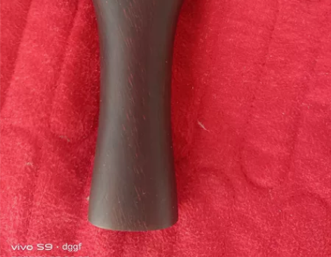 犀牛角紫檀直板弹弓一把,尺寸是7014,密...