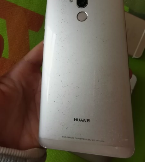 1.二手手机/华为Mate9/前面屏幕摔碎...
