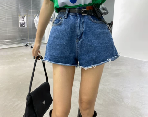 高腰毛边牛仔短裤女夏季时尚2022新款小个...