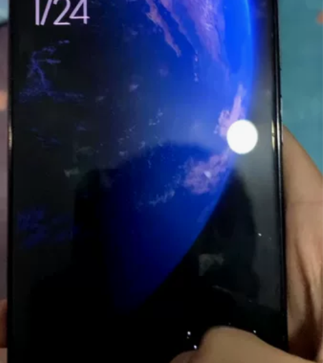 21年暑假买的,拿来当备用机的,红米k40...