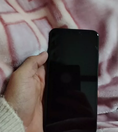 iPhone X低价出 感兴趣的话点“我想...