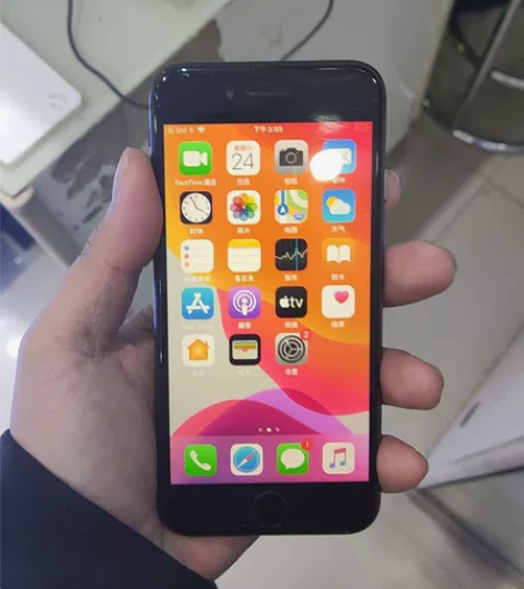 苹果8  国行64G  9成新 换过后置摄...
