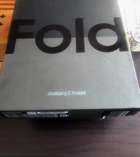 三星fold4韩版黑色.成色99新，无任何...