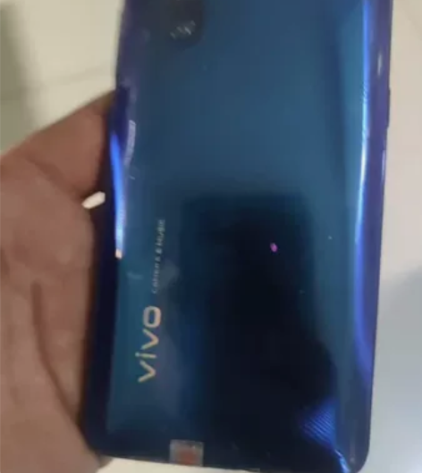 vivo X27全网通手机 机器换过屏幕和...