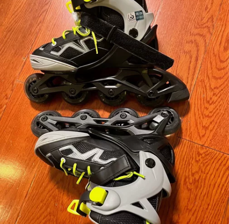 迪卡侬溜冰鞋儿童初学者轮滑鞋闪光轮女童男孩...