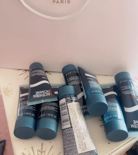 碧欧泉男士清爽净油海盐洁面啫喱40ml 柜...