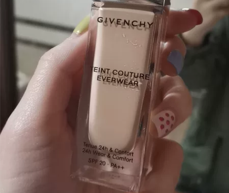 Givenchy纪梵希高定恒颜粉底液小羊皮...