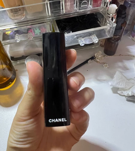 香奈儿口红 46色号 不议价 二十多块还包...