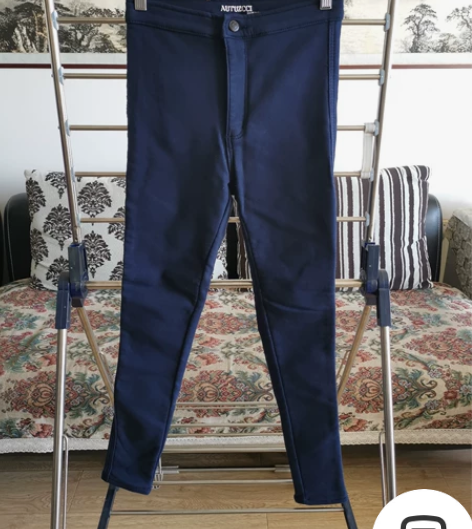 加绒小脚裤：L码。腰围66cm，有弹力；臀...