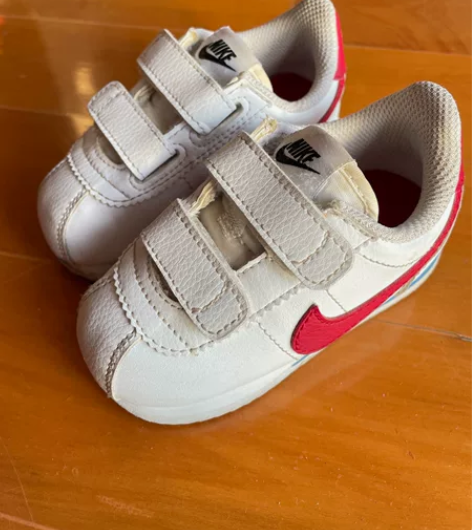 闲置婴童 Nike 魔术贴白红 6c 22...