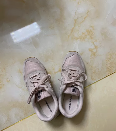 新百伦女鞋 麂皮拼接 自重很轻 感兴趣的话...